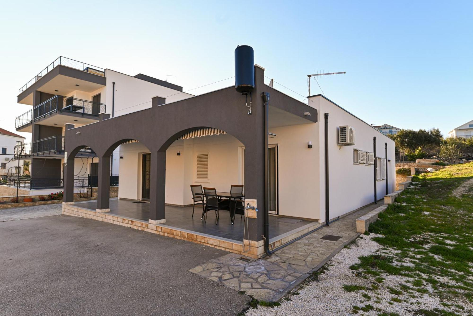 Apartments Patricia Trogir Bagian luar foto