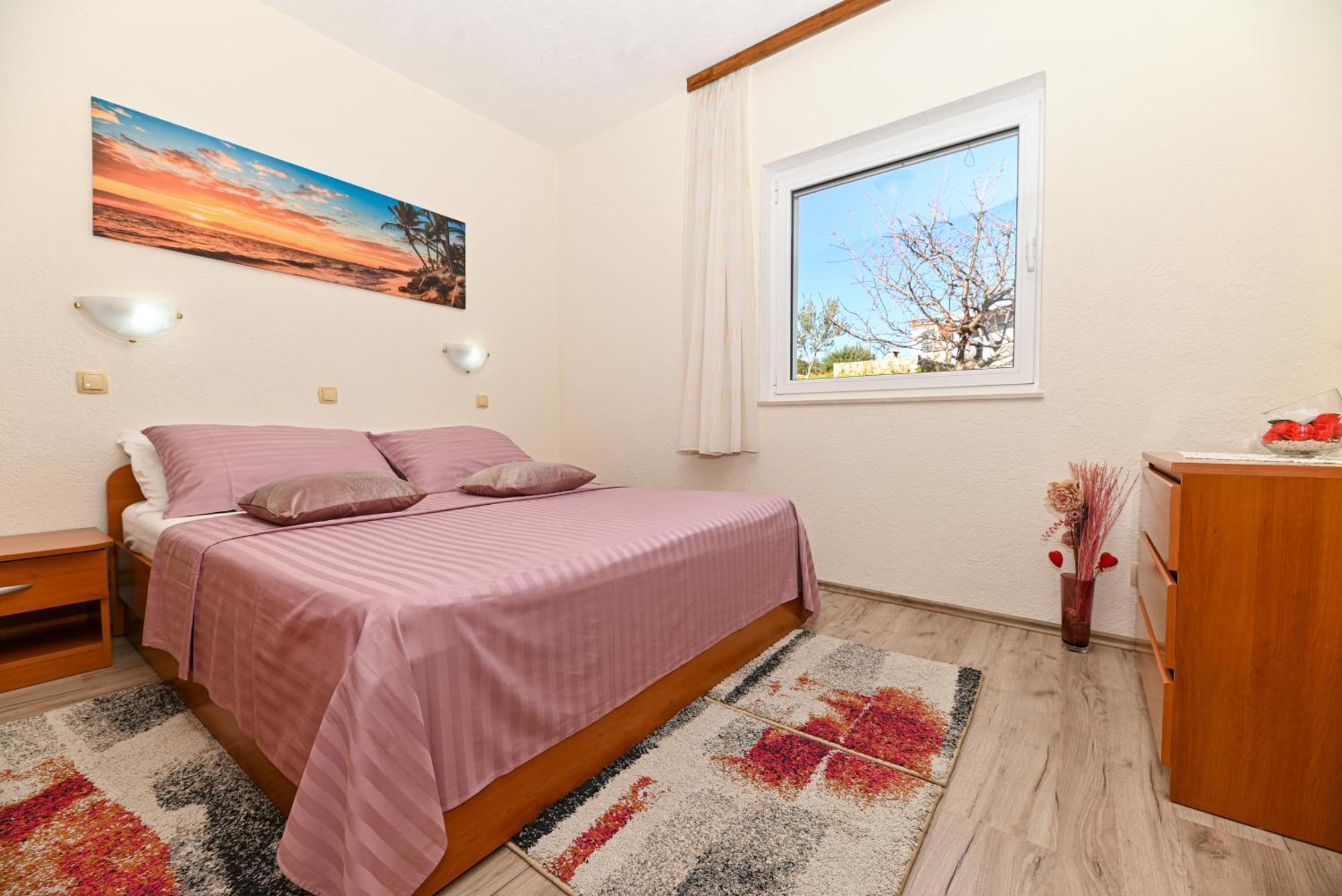 Apartments Patricia Trogir Bagian luar foto