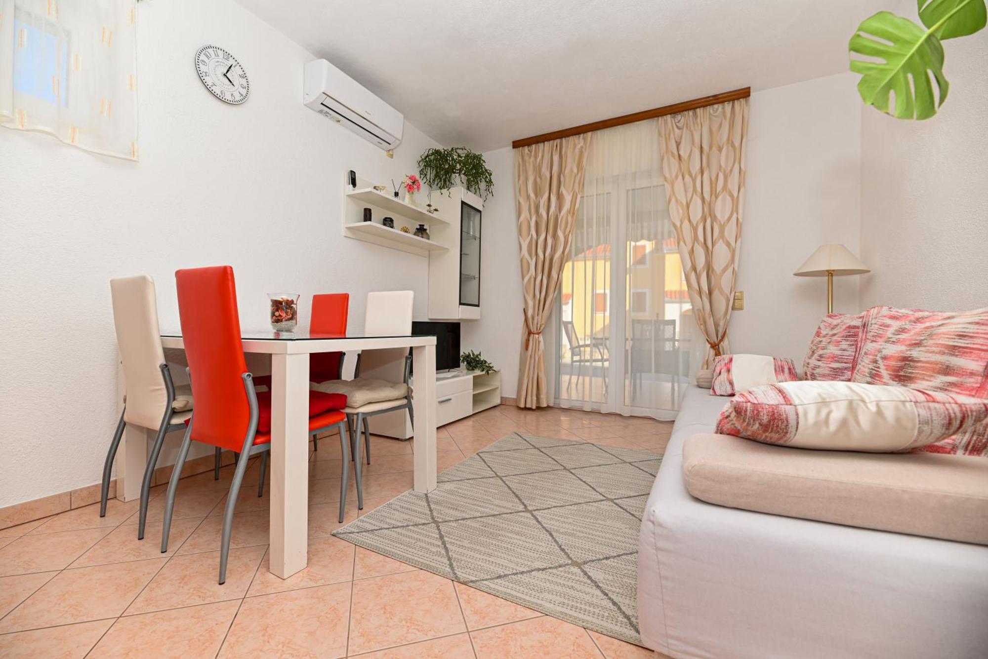 Apartments Patricia Trogir Bagian luar foto